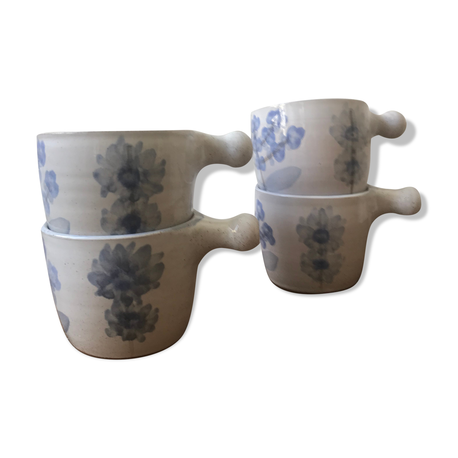 Set of 4 vintage cups