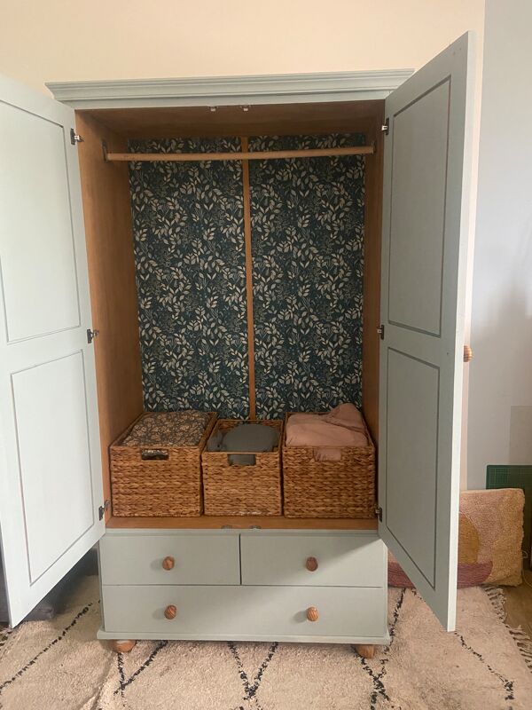 Armoire cannage