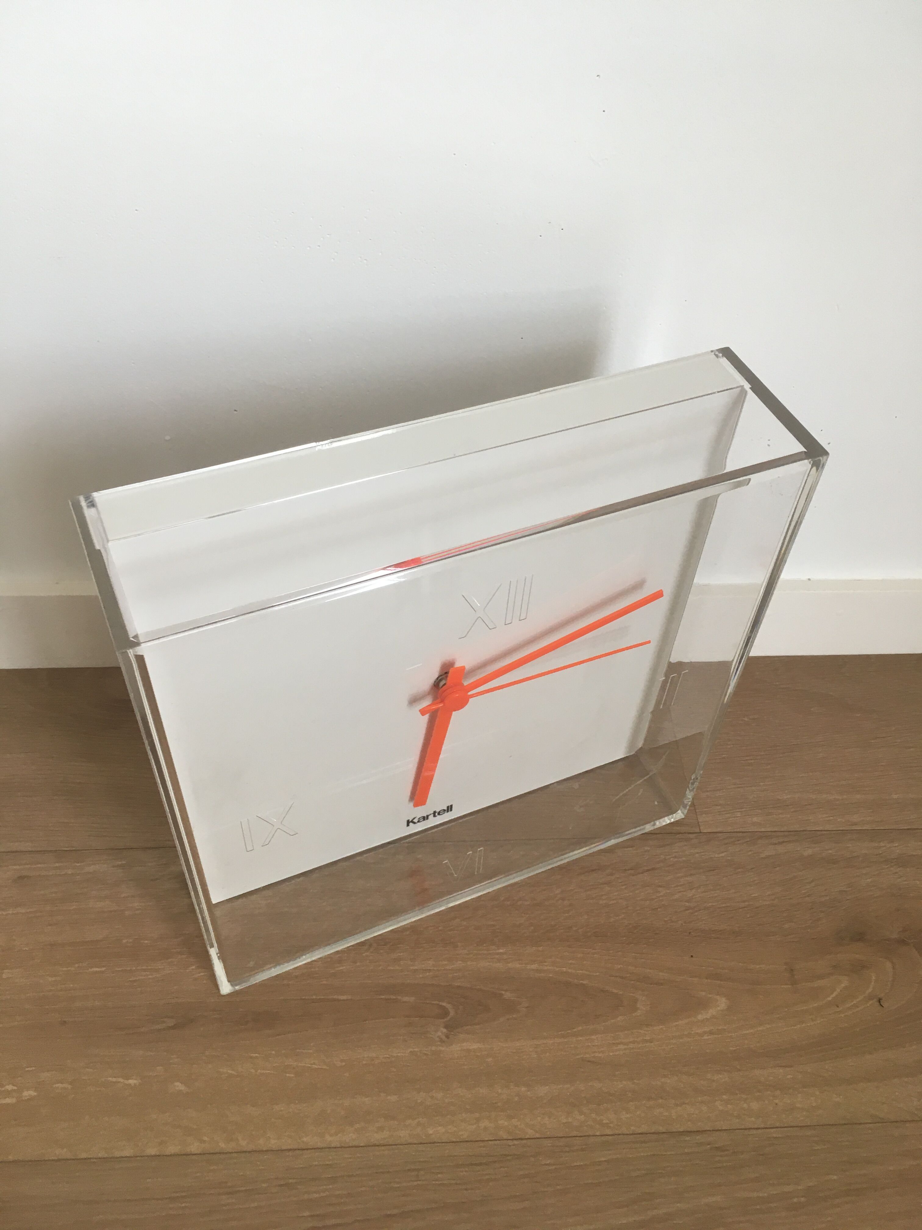 Tic Tac Clock by Kartell Starck - Quitllet