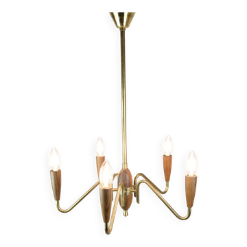 Lustre réalisé en teck et laiton des années 1960