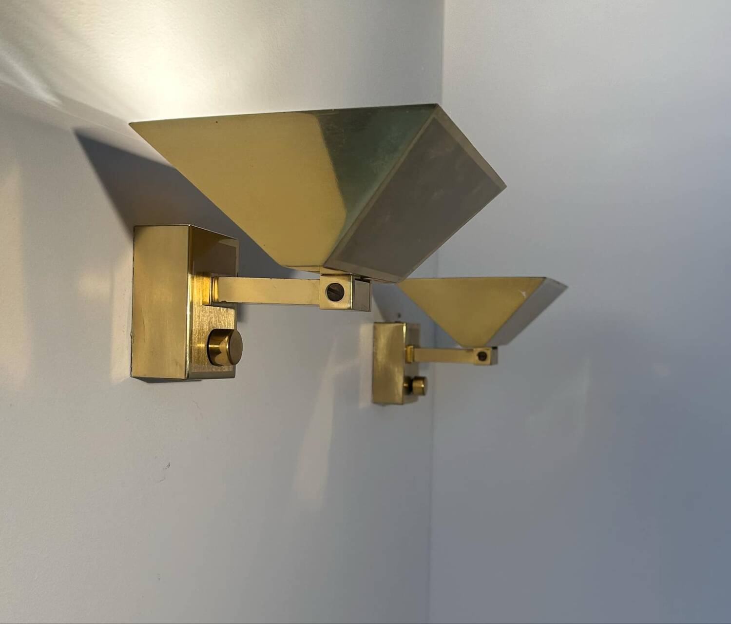 Pair of vintage wall lights, brass, Italy 1970