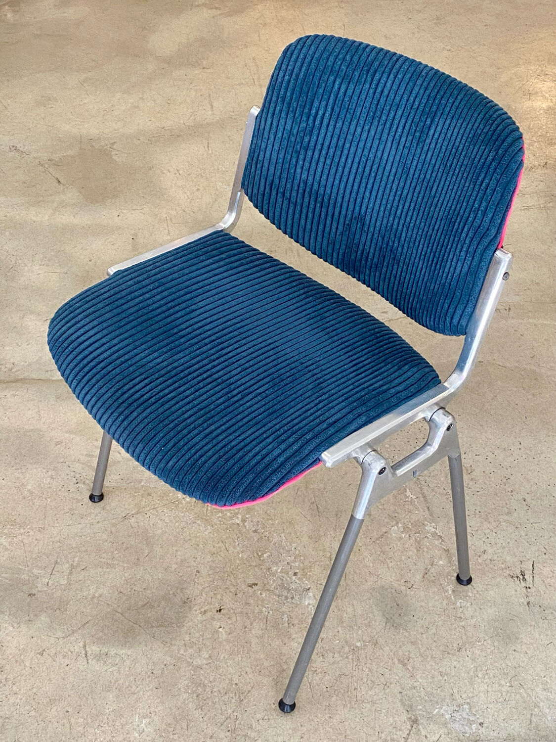 LSC 106 chair by G. Piretti
