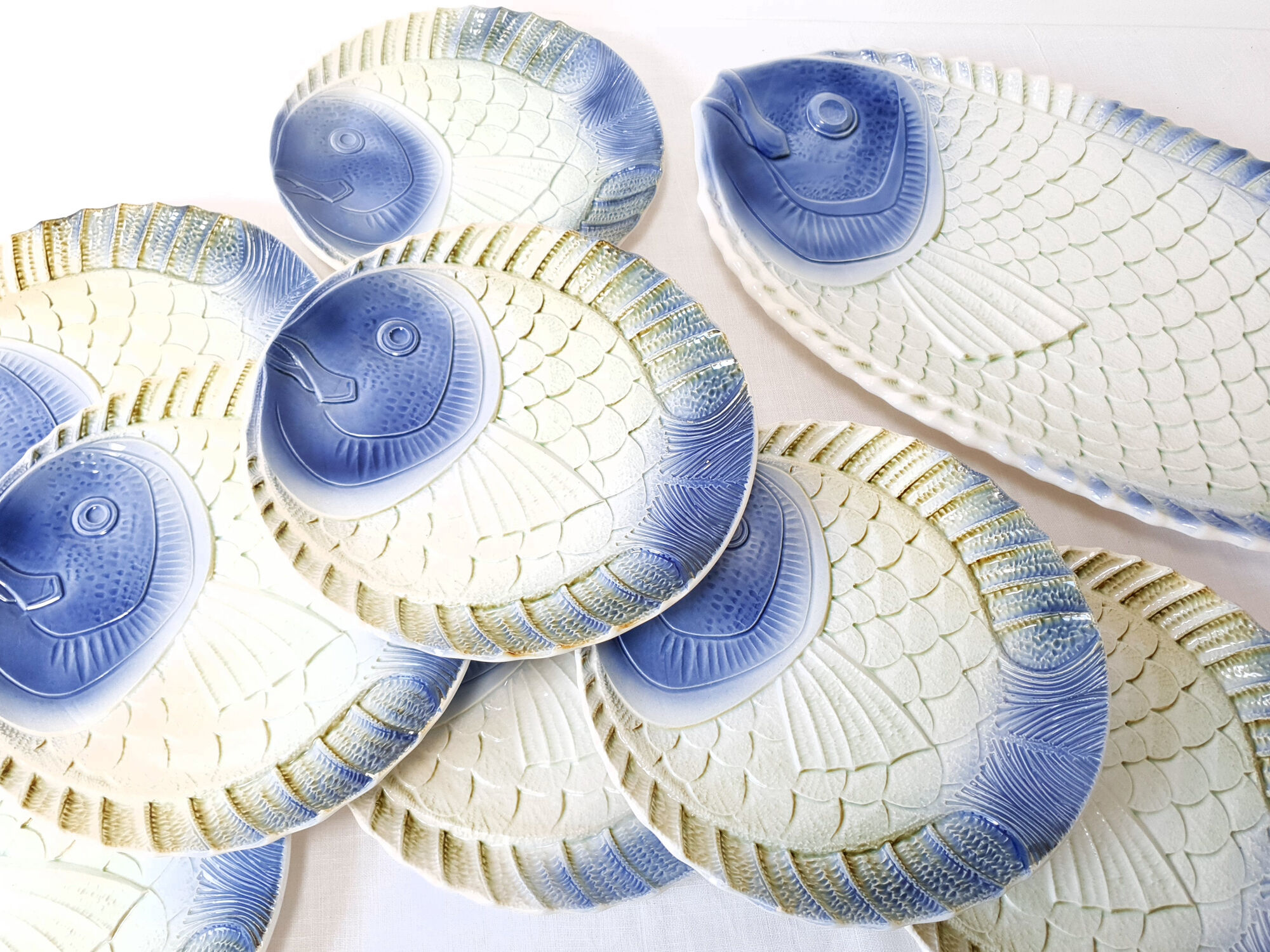 Fish service 8 plates and a large dish / Manufacture française Sarreguemines
