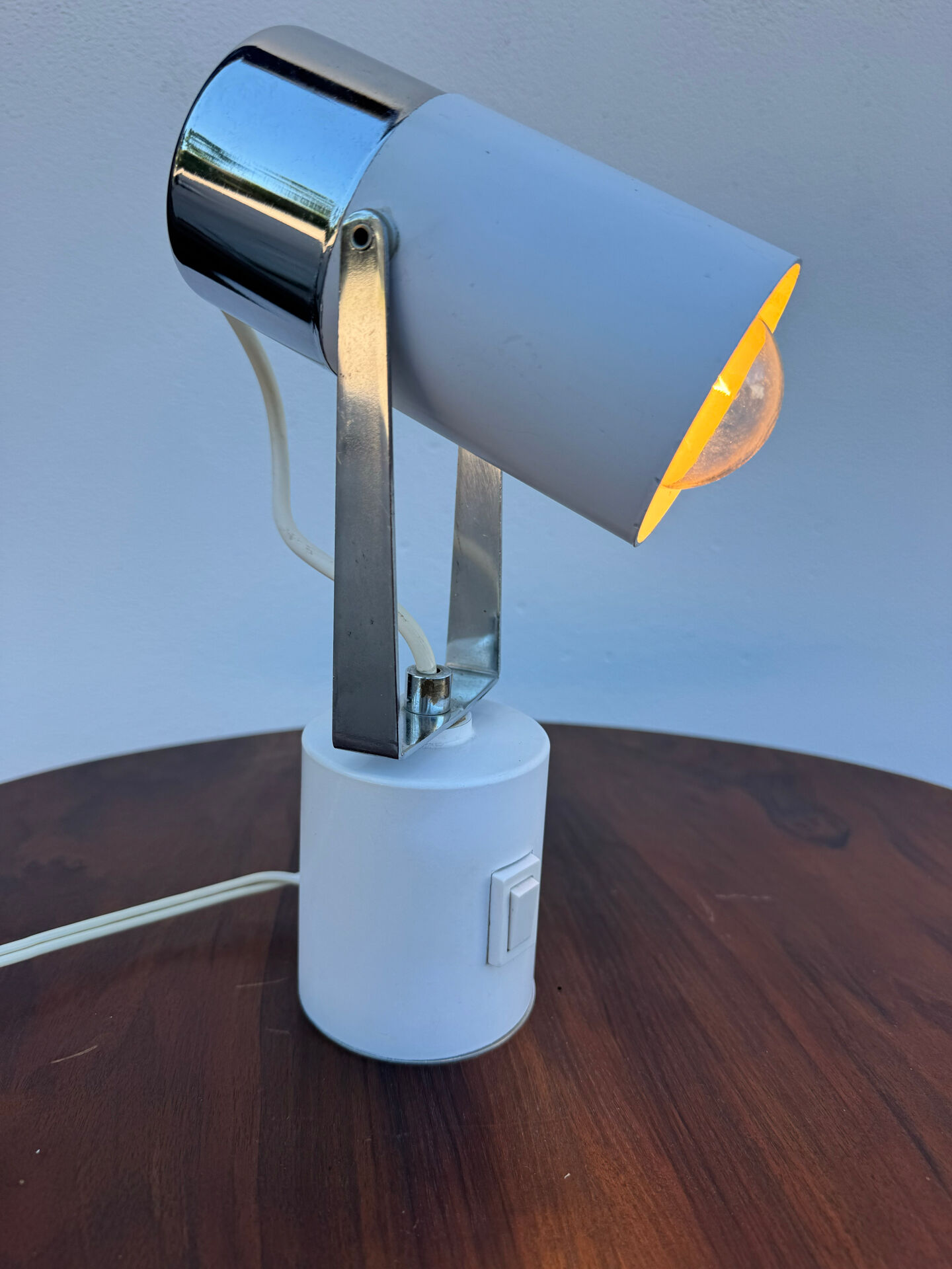 Small Space Age lamp from the 70s.