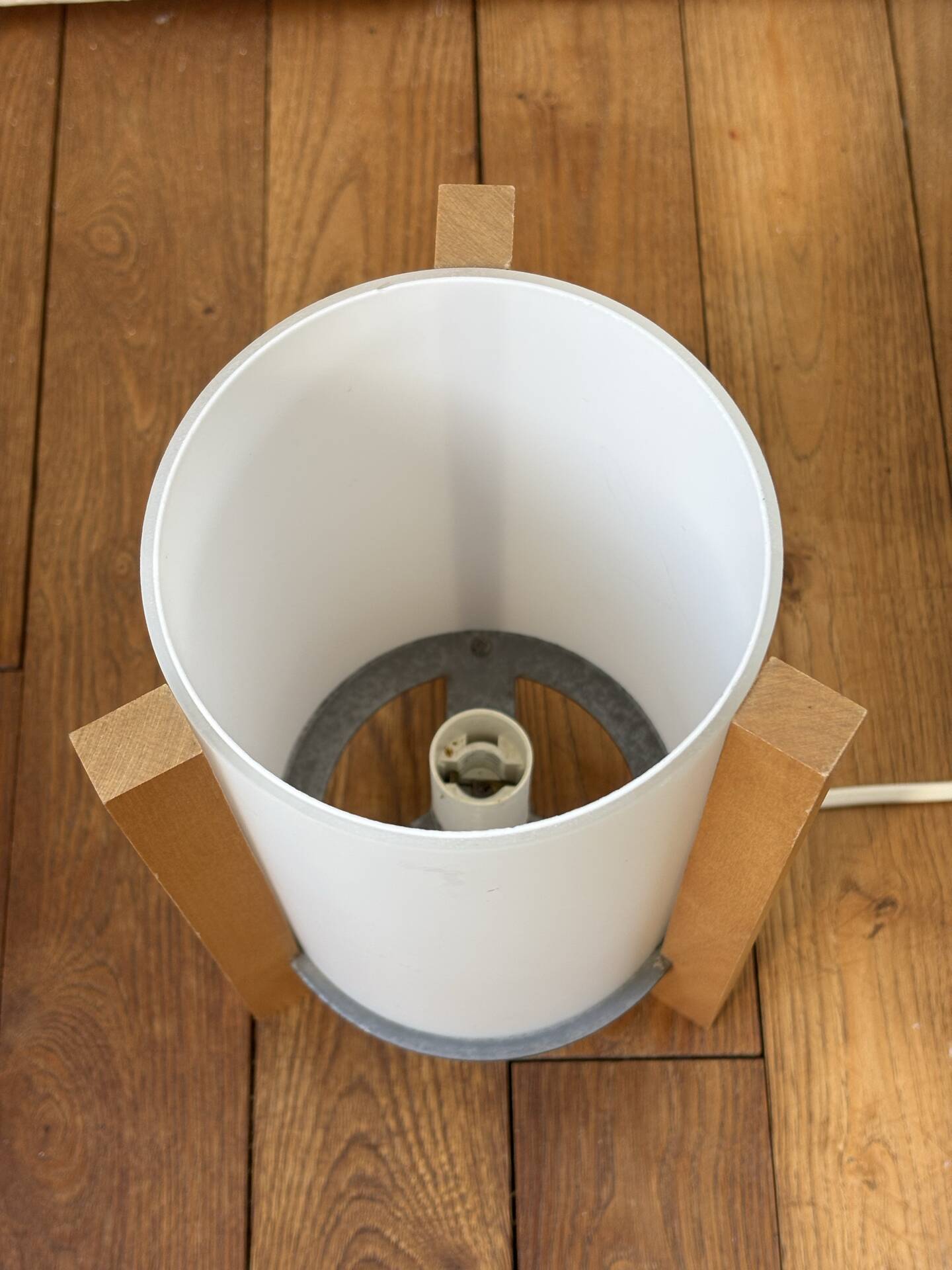 Lampe scandinave, 1990