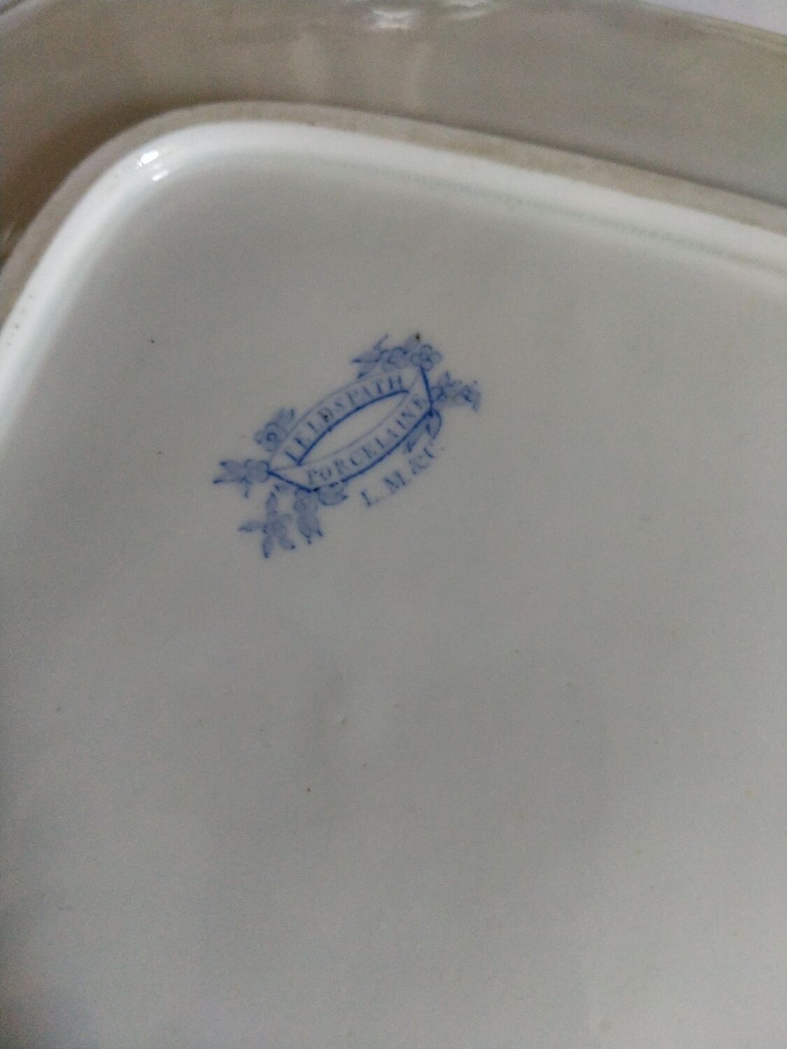 Square porcelain dish