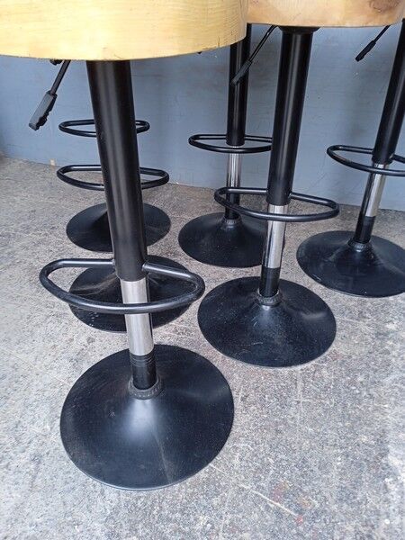 6 high bar stools wood and metal