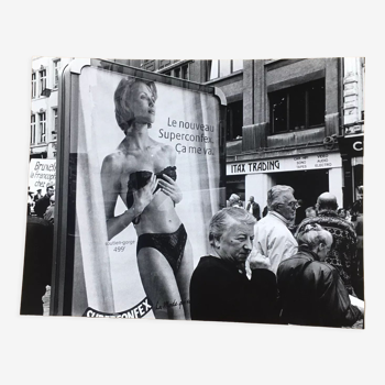 Very large photography. Woman Brussels Advertising lingerie, 90s