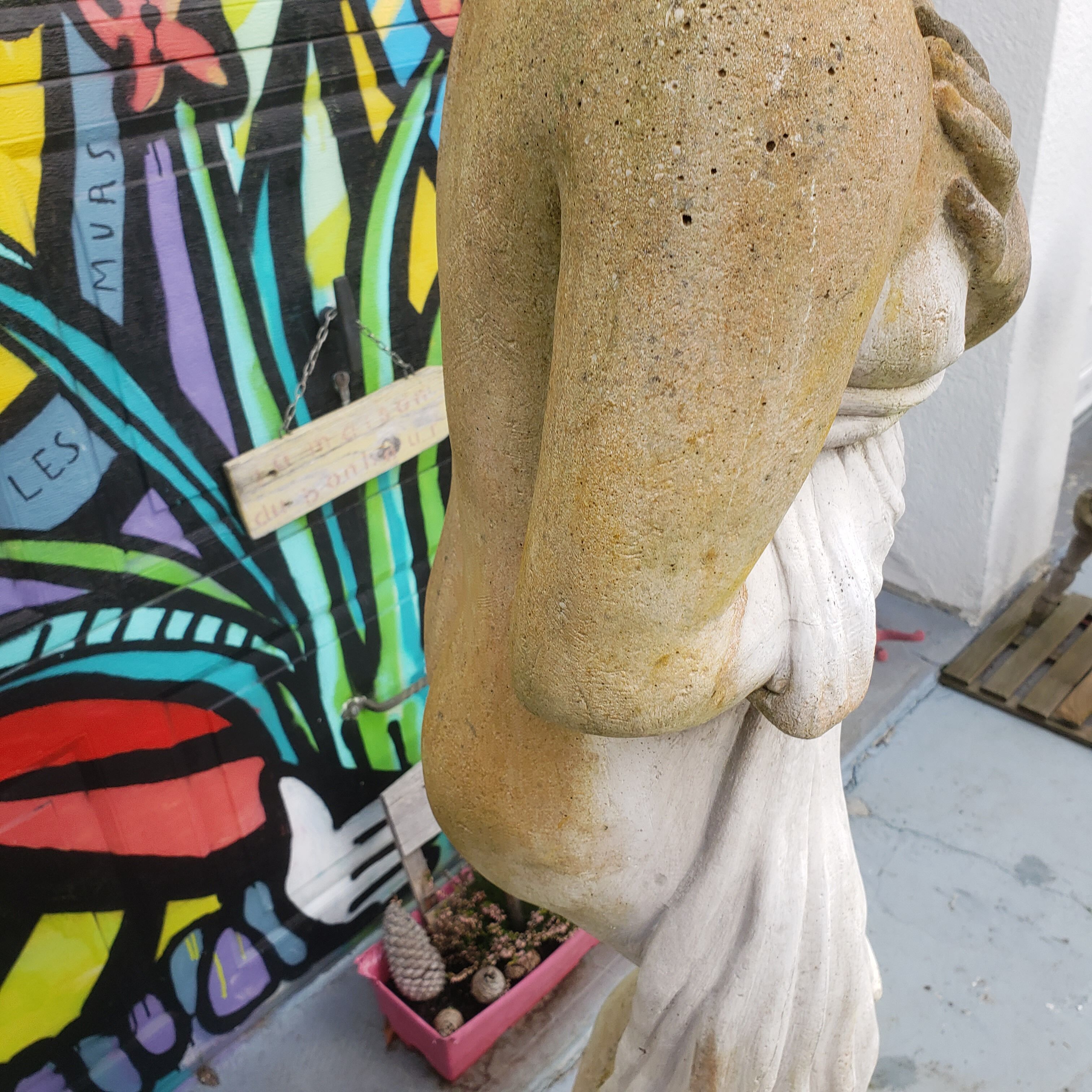 Stone statue representing Venus