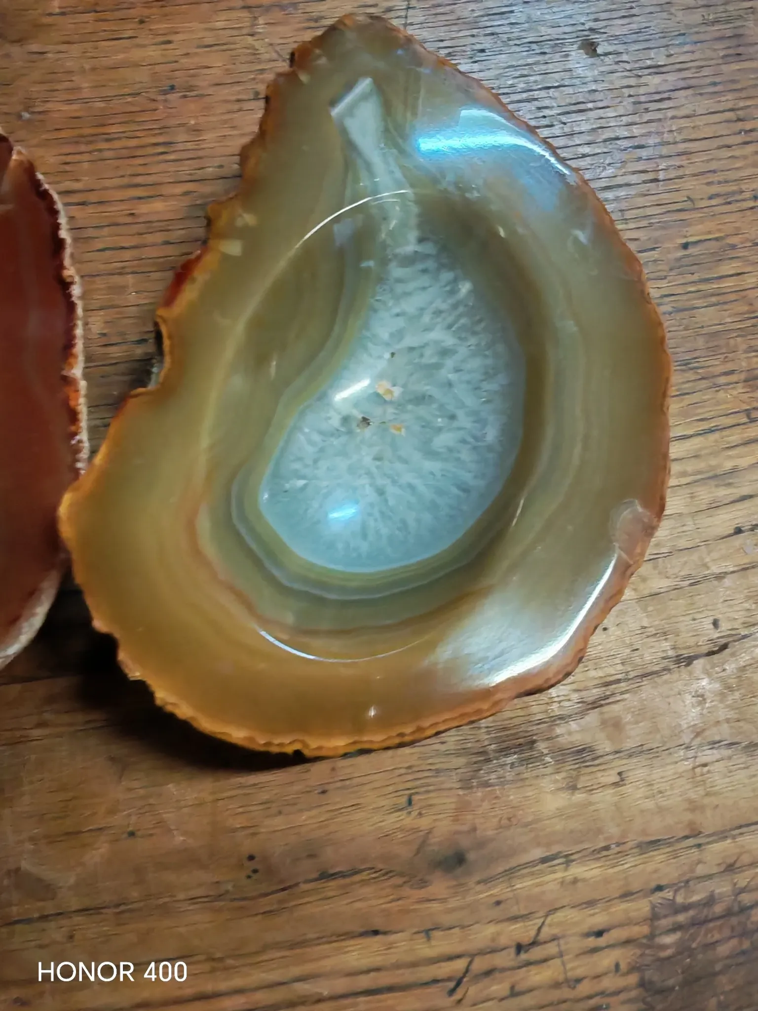 Pair of vintage 1970s polished natural agate catchalls.