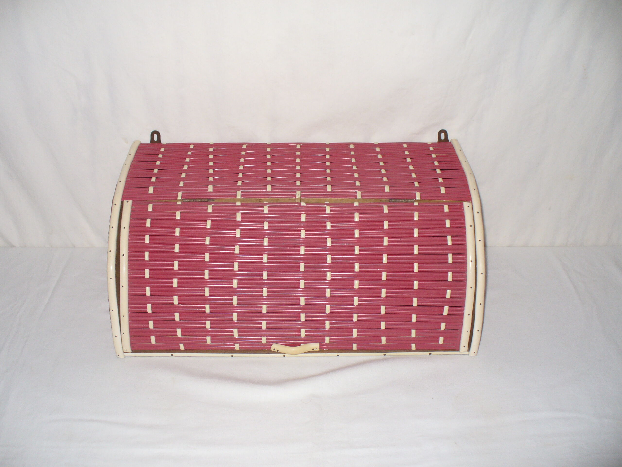 Side wall furniture scoubidou from the 50s