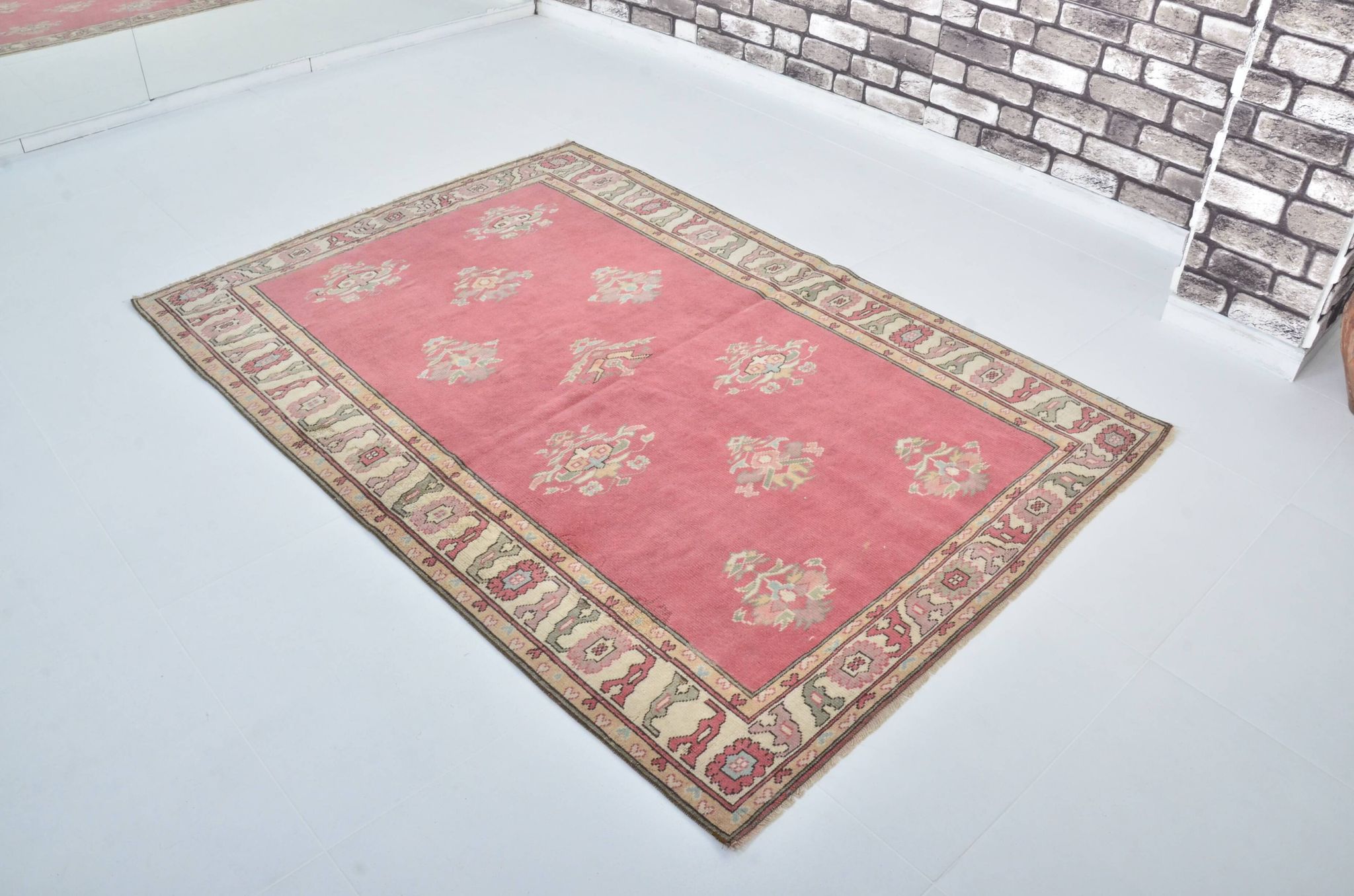 Tapis fait main Oushak turc sku 3548