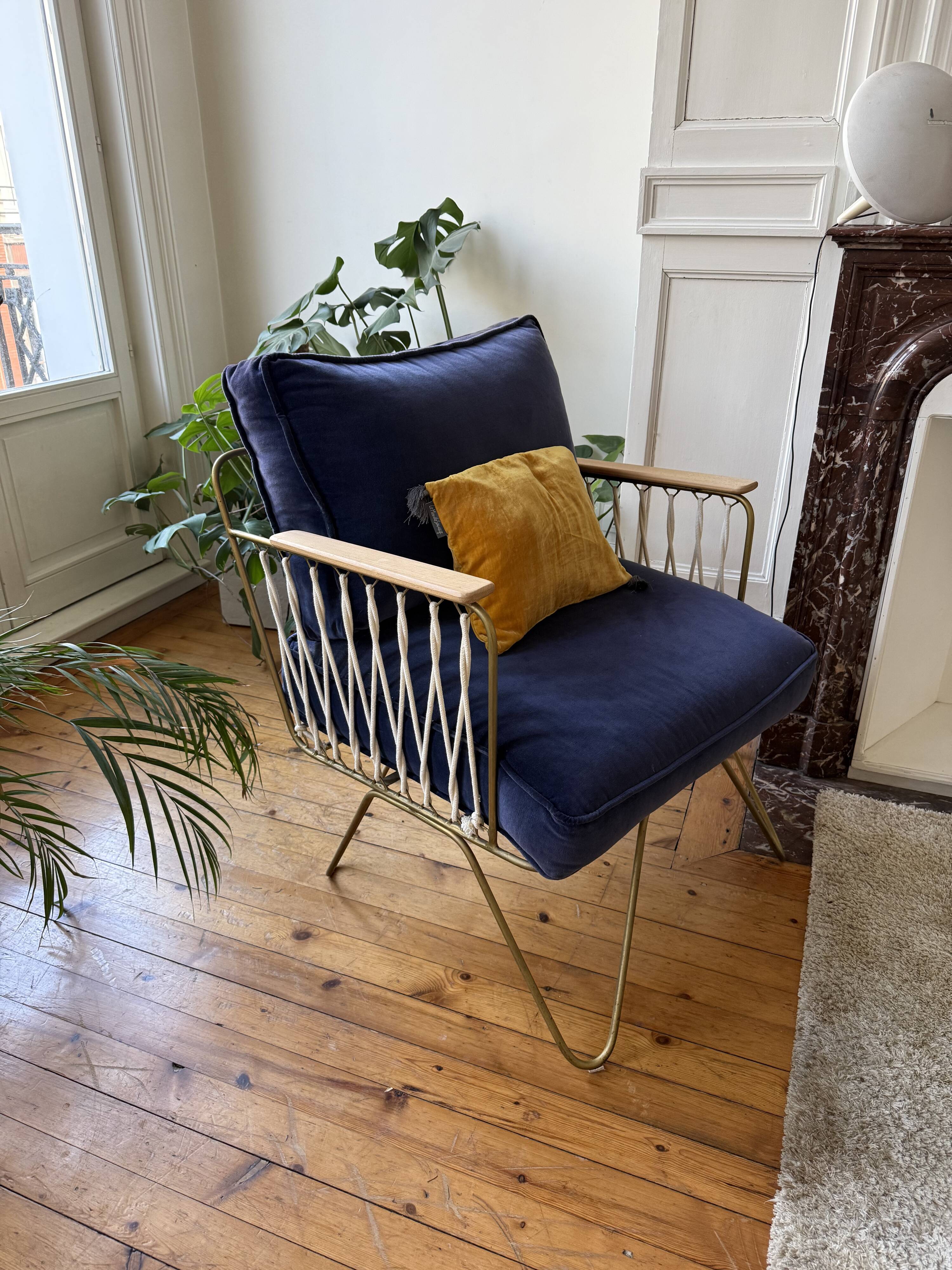 Set of two Croisette armchairs in velvet by the brand Honoré.