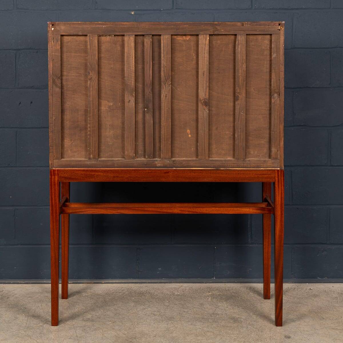 Vintage 20thc italian dry bar cabinet with 'woven' front decor on stand