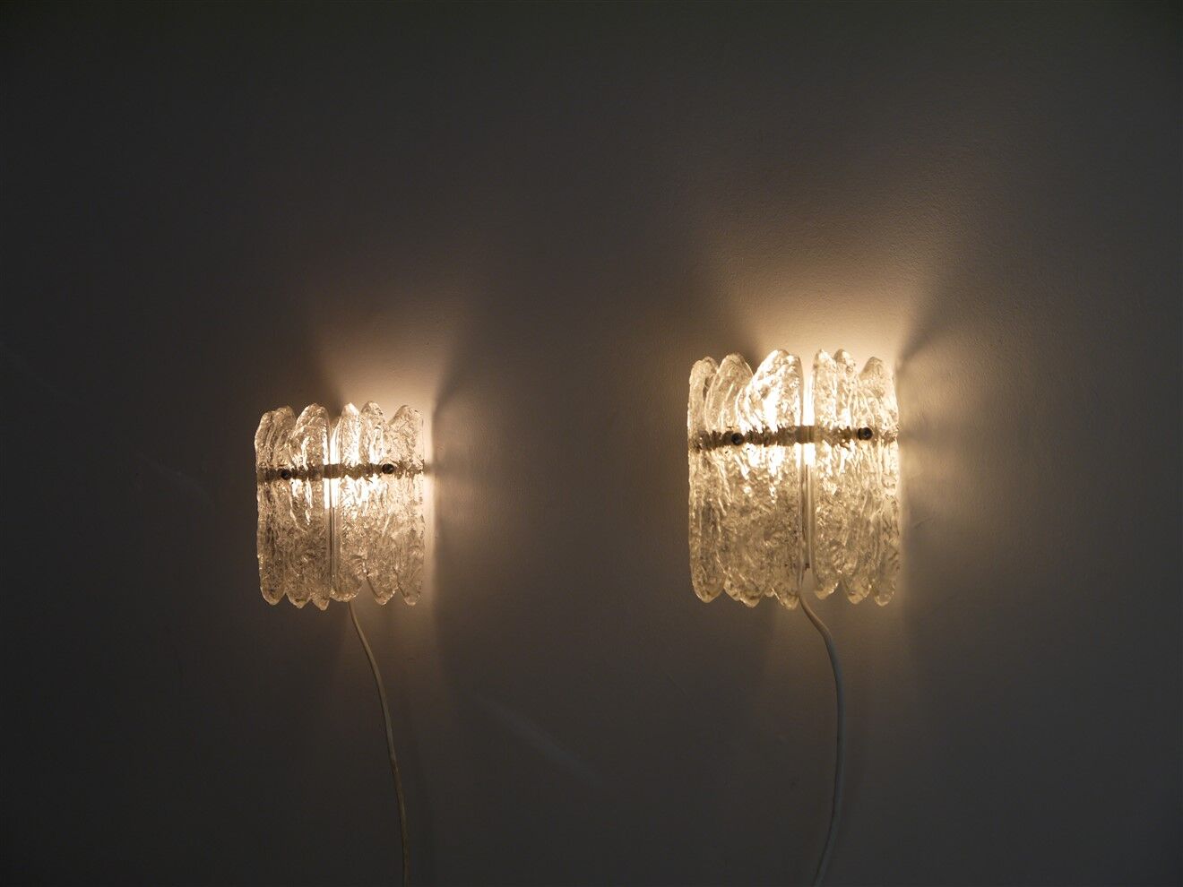 Pair of Scandinavian wall lamps in glass from Orrefors 1960