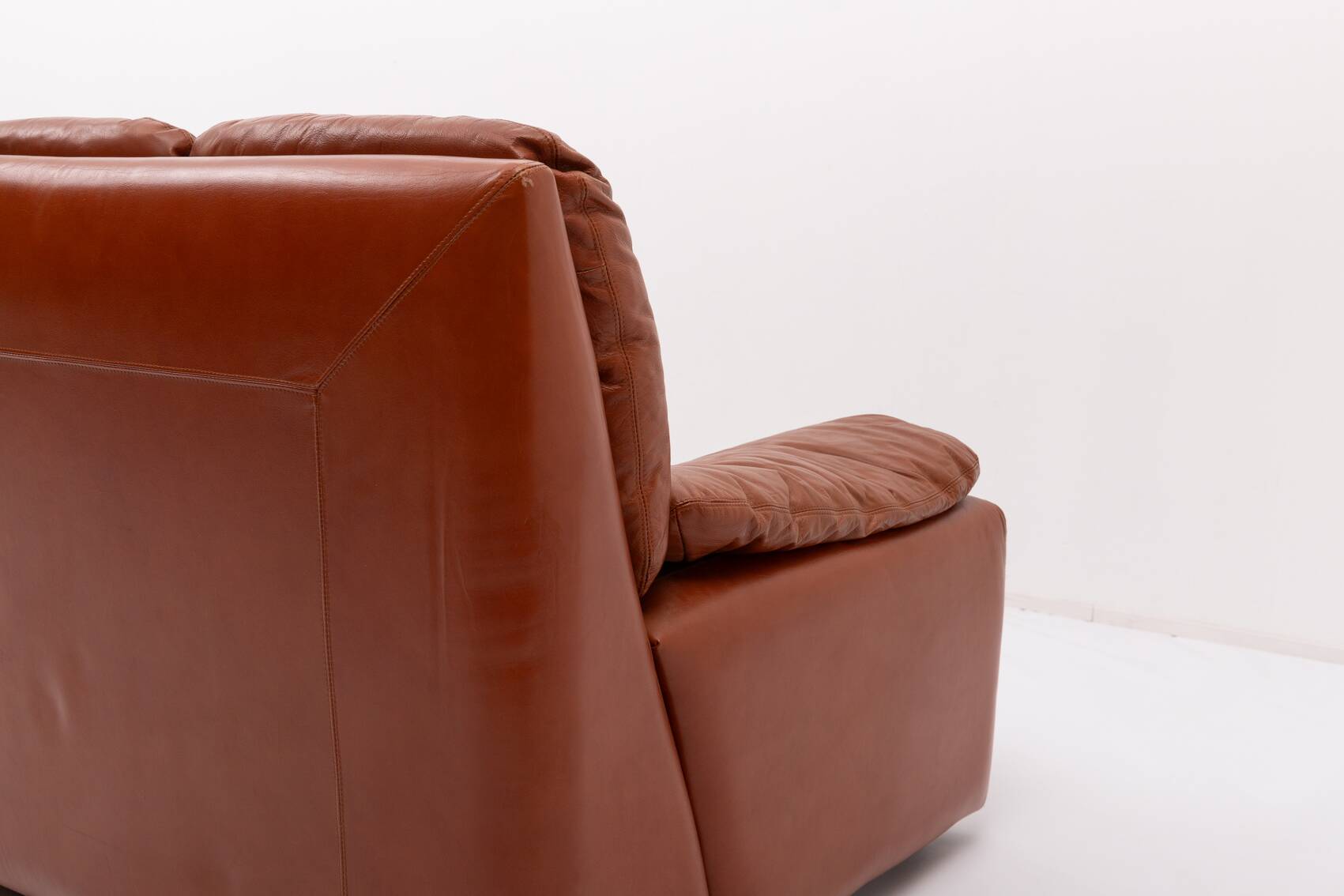 1970’s Vintage Italian design cognac leather lounge chairs