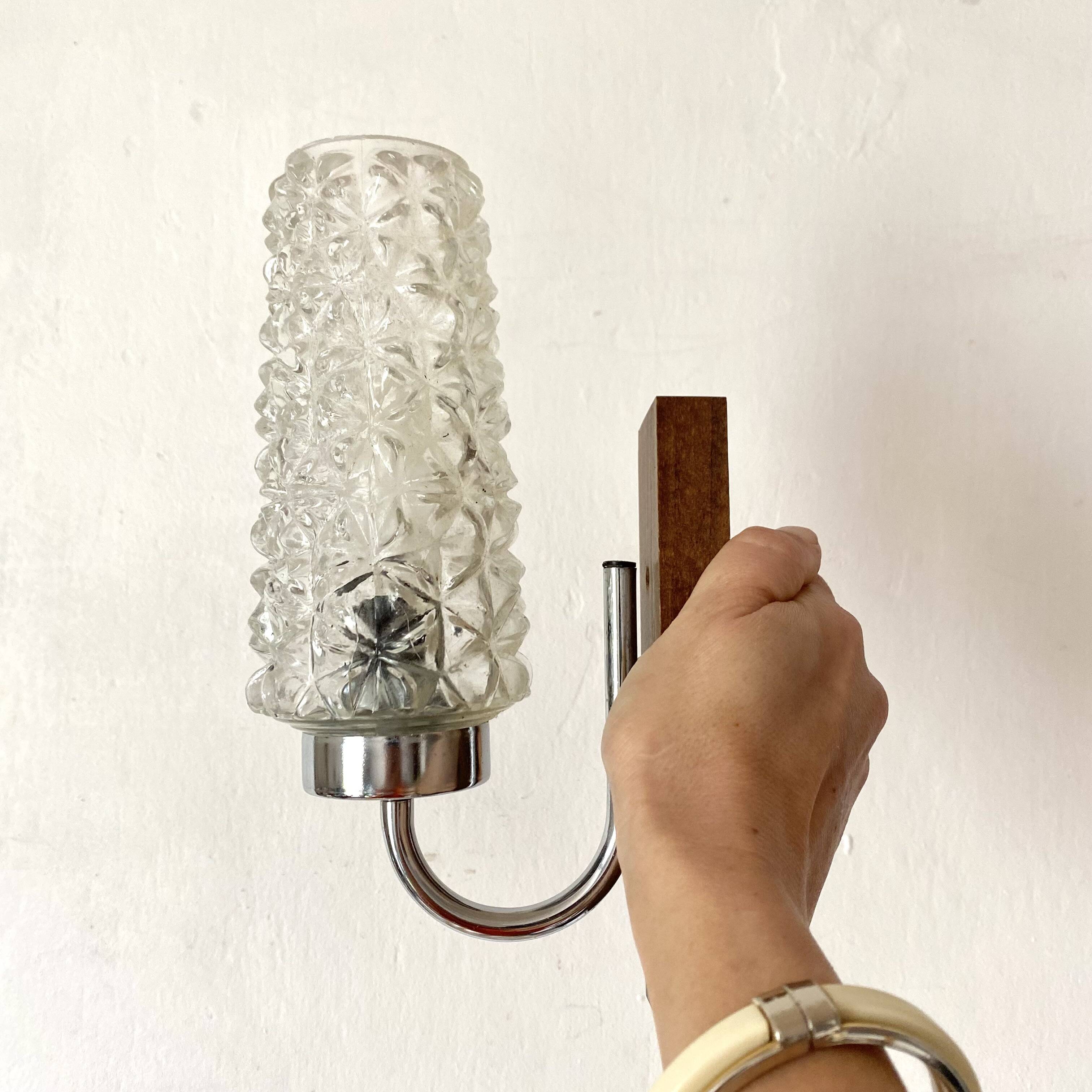 Wooden and glass wall light from the 60s-70s
