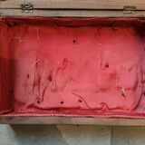 Branded wooden box, mother-of-pearl inlay, Syrian