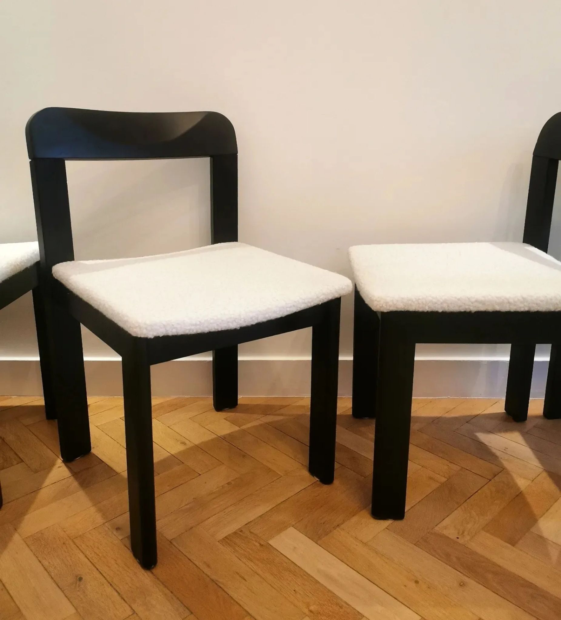 4 chairs