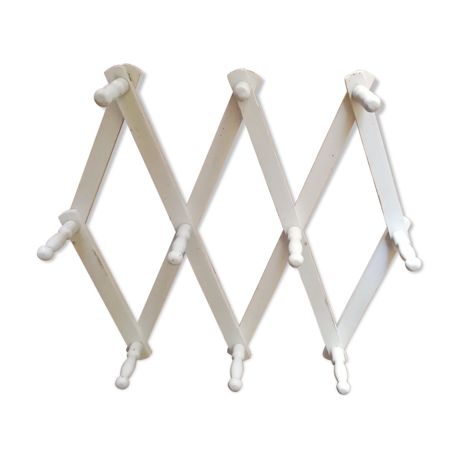 Accordion coat holder