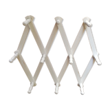 Accordion coat holder