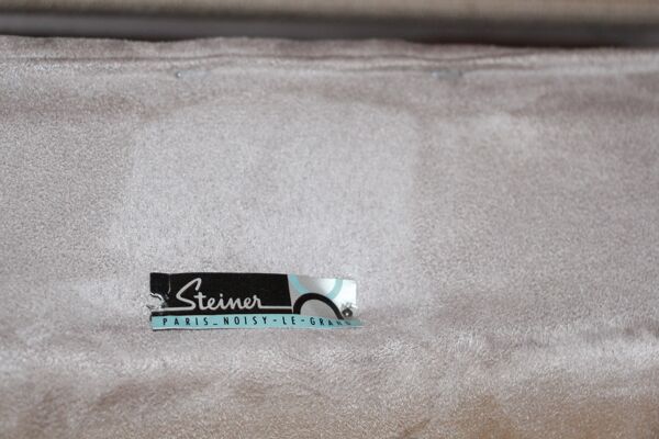 Paire De Chauffeuses Arp , Pierre Guariche, Joseph-André Motte et Michel Mortier