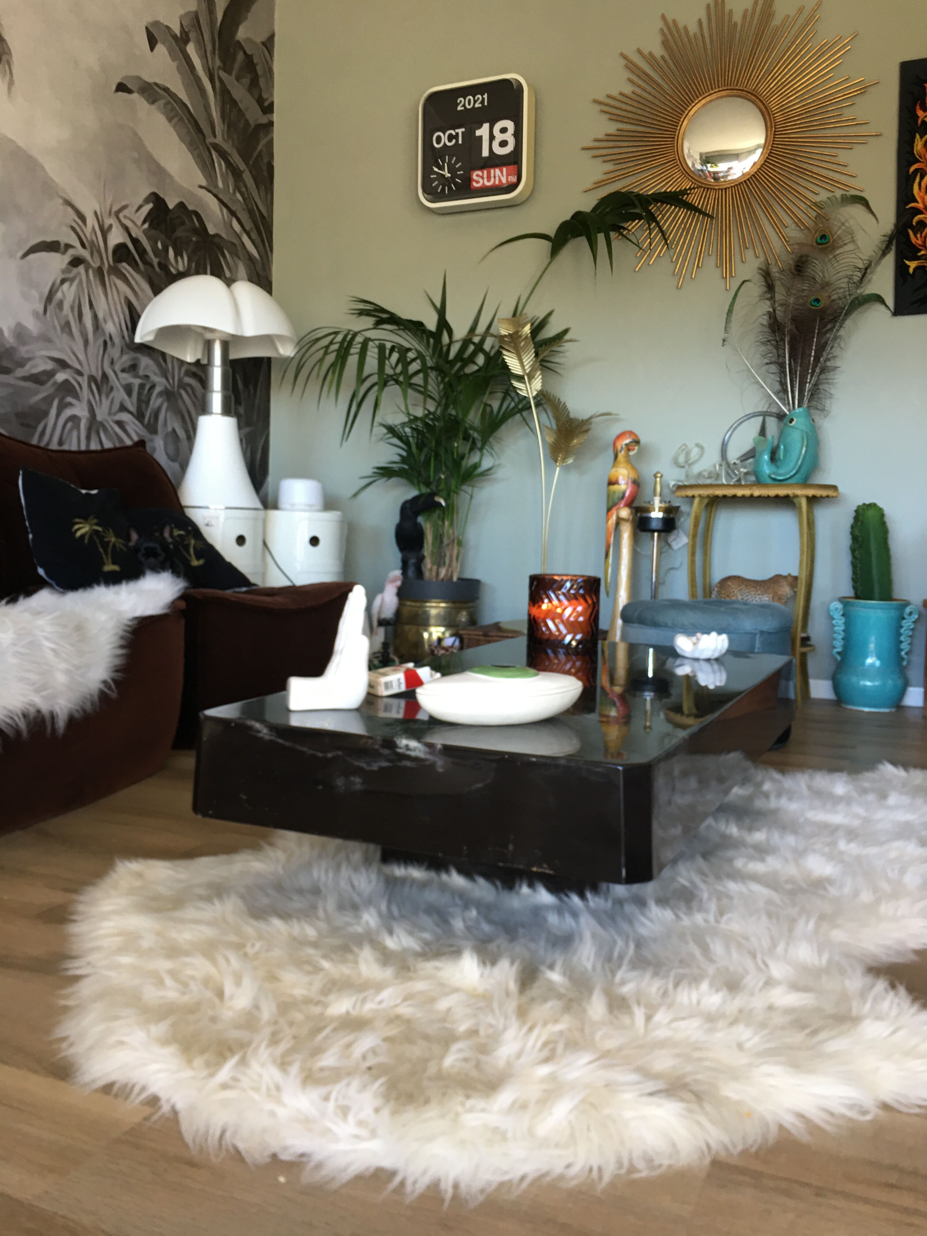 Coffee table 70s black marble effect