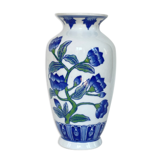 Vintage Chinese vase