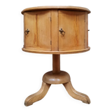Cabinet with 8 rotating compartments