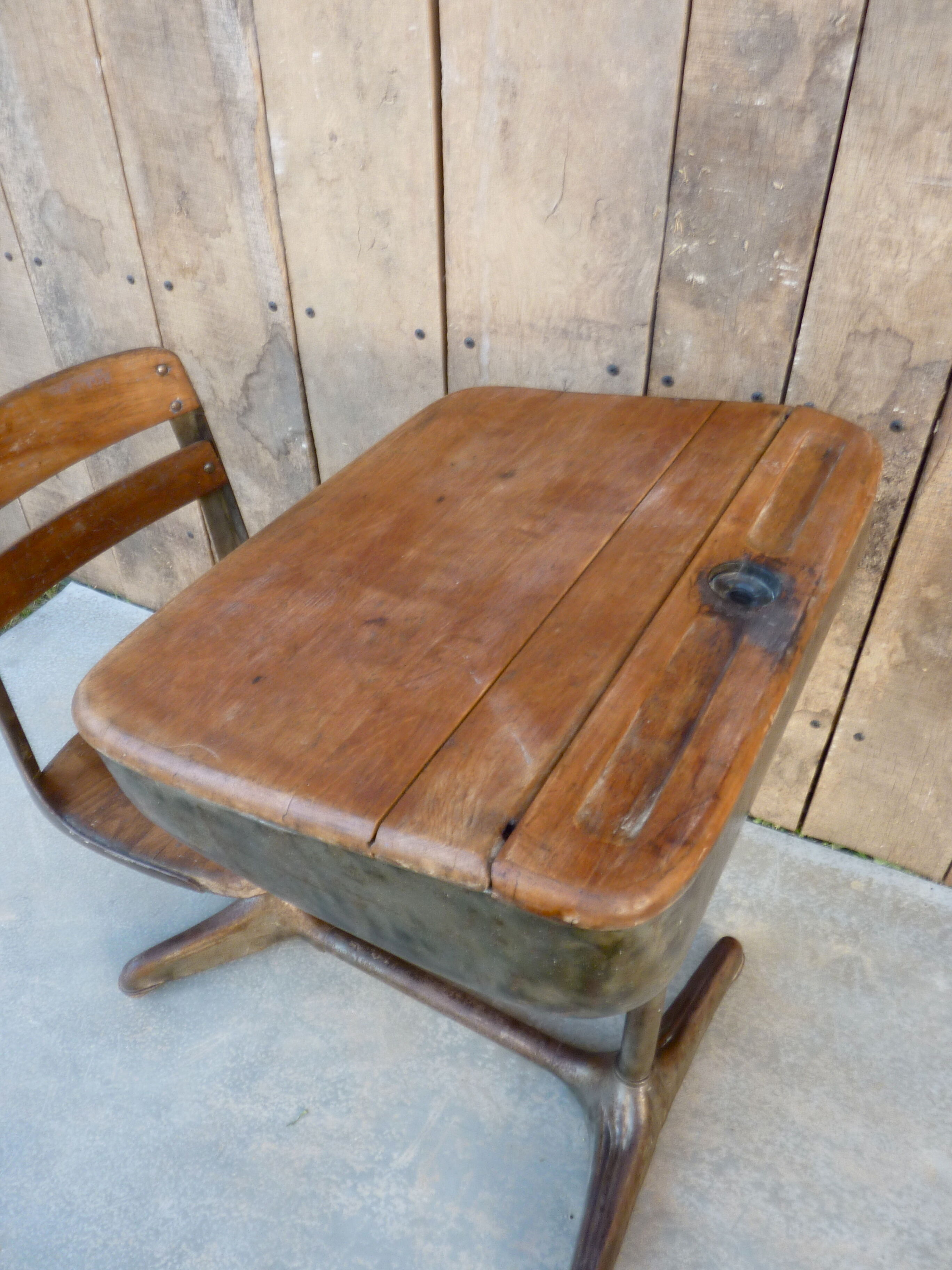 Office american streamline of Norman Bel Geddes of the 1940s