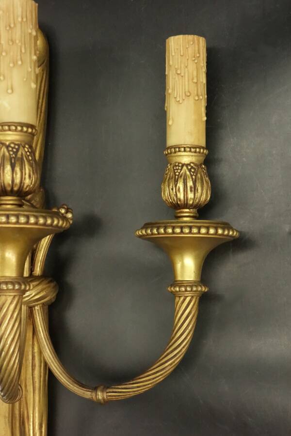 Large Louis XVI style ribbon applique