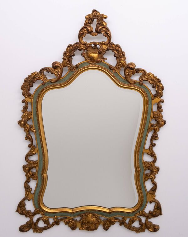 Miroir biseauté de style Louis XV baroque doré avec étiquette ''Brevete'', années 1950.