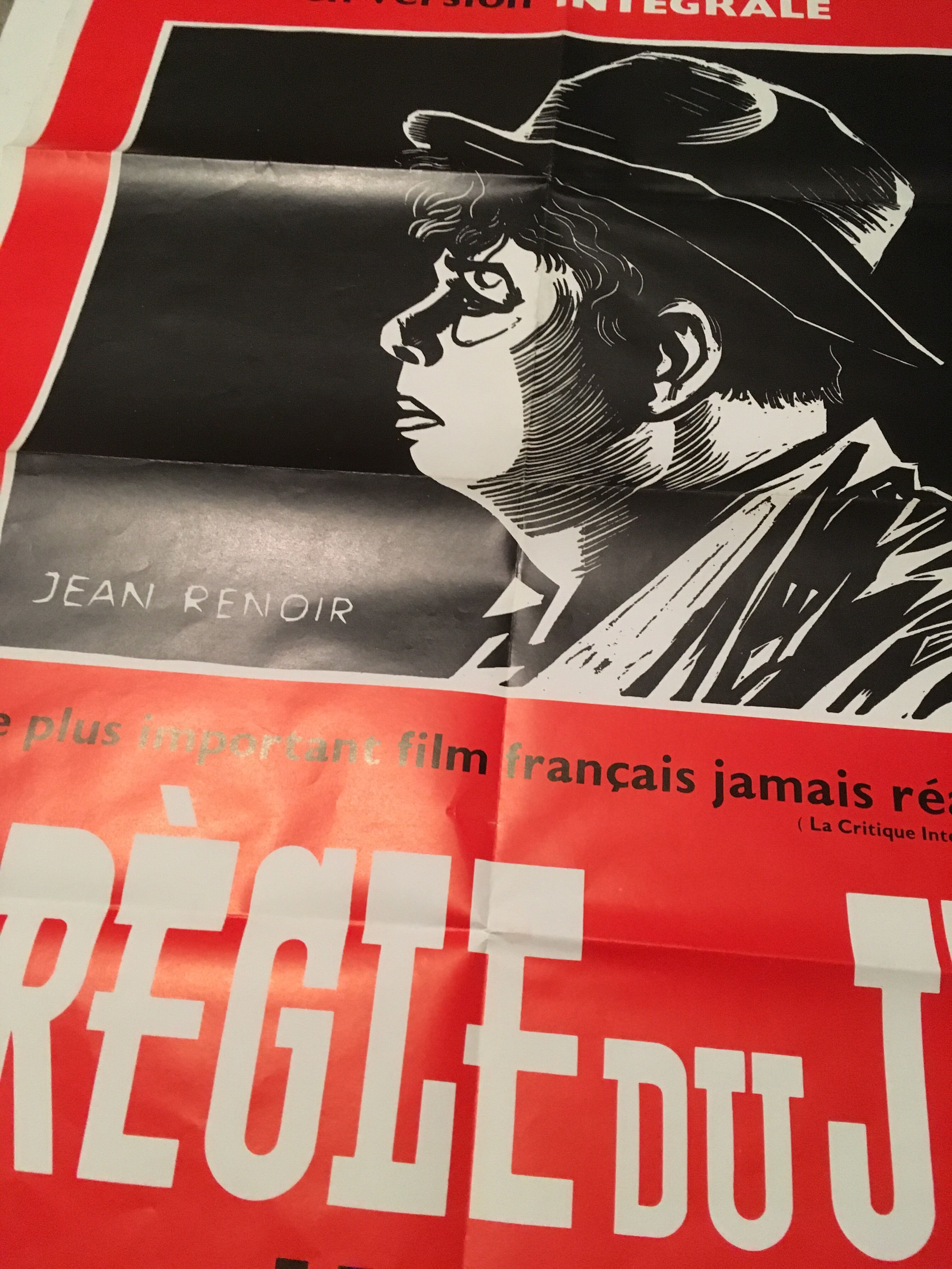 Displays the name of the game