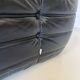 Chauffeuse d'angle Togo en cuir noir par Ligne Roset