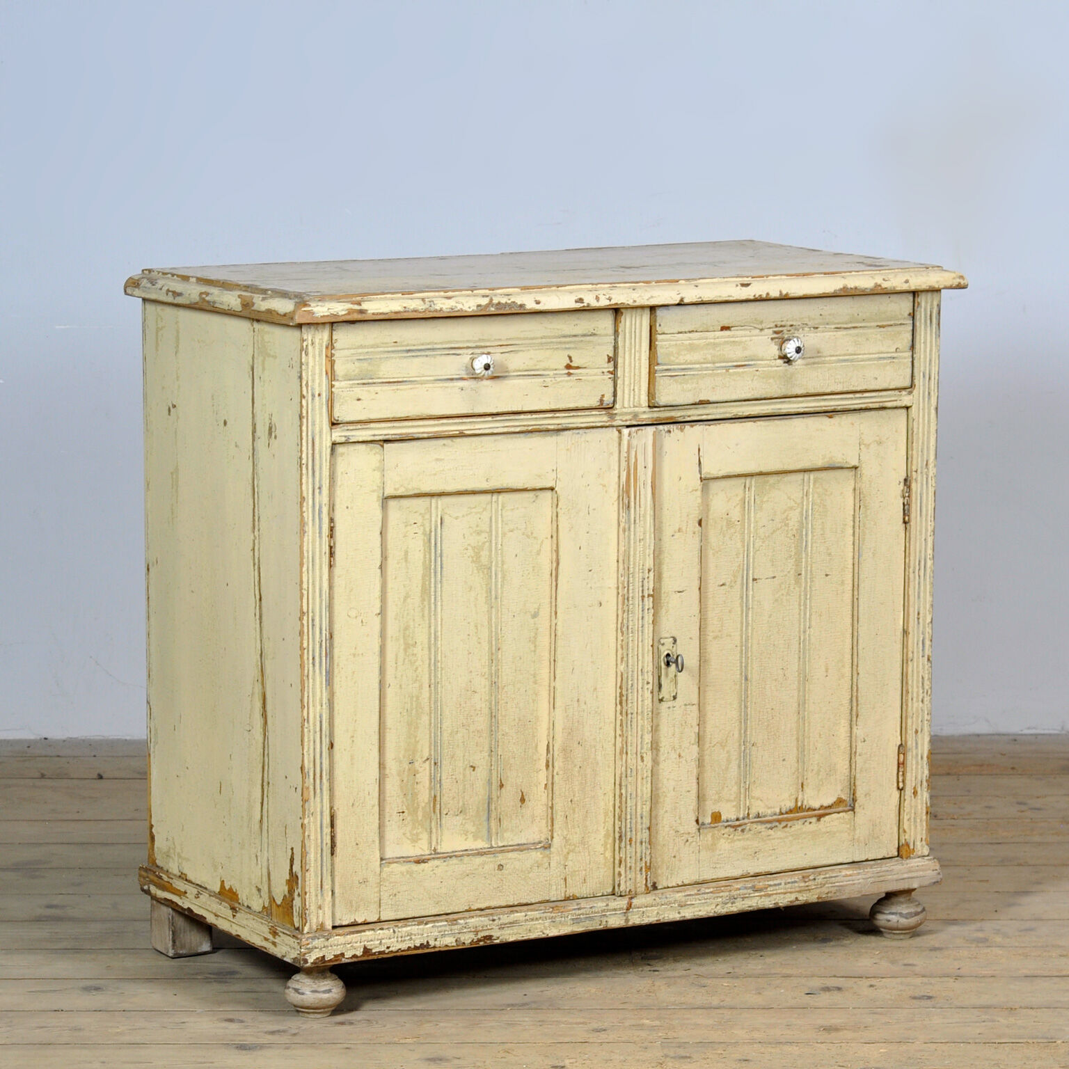 Buffet en pin ancien, vers 1910
