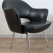 Set of 6 "Conference" chairs by Eero Saarinen for Knoll International