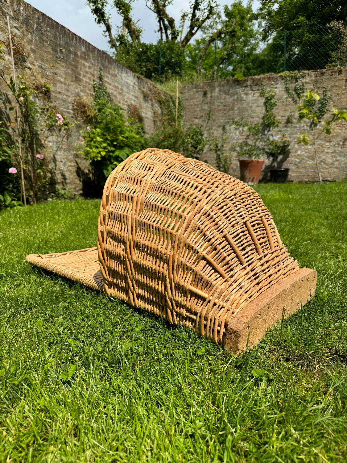 Hotte champenoise, panier en osier à suspendre