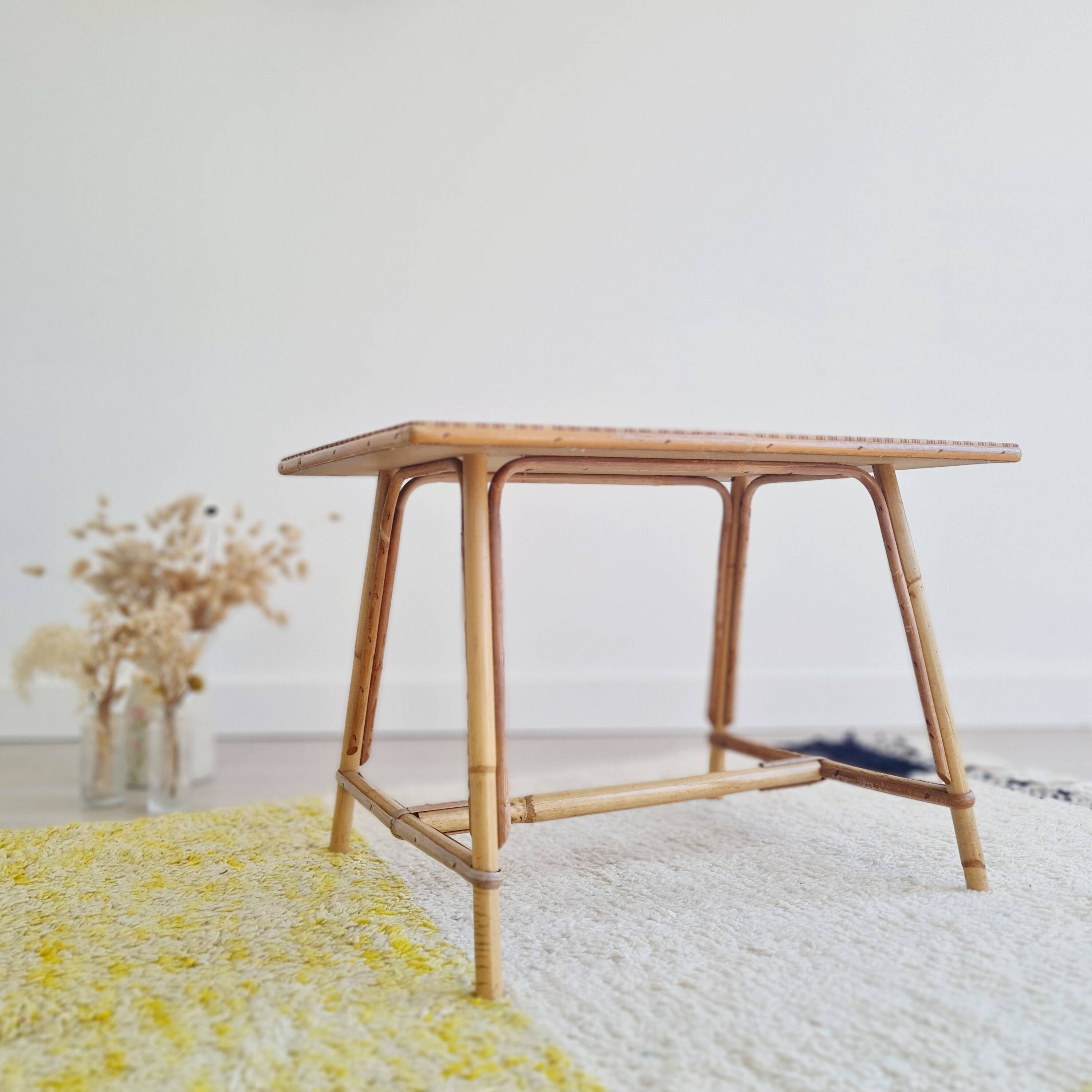 Rattan coffee table with tartan top