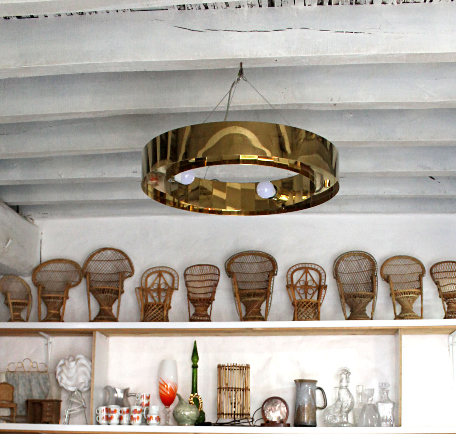 Round brass suspension