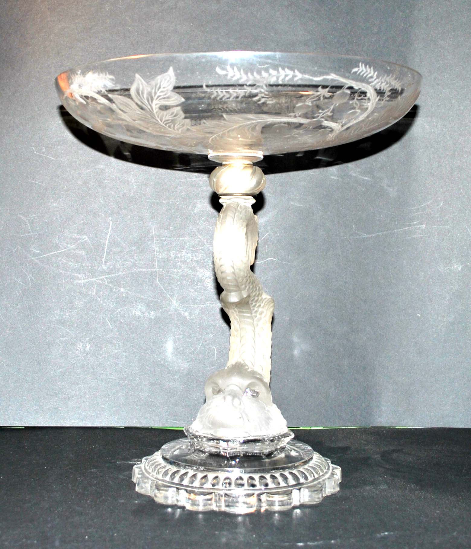 Standing cup dauphin crystal of baccarat 1897