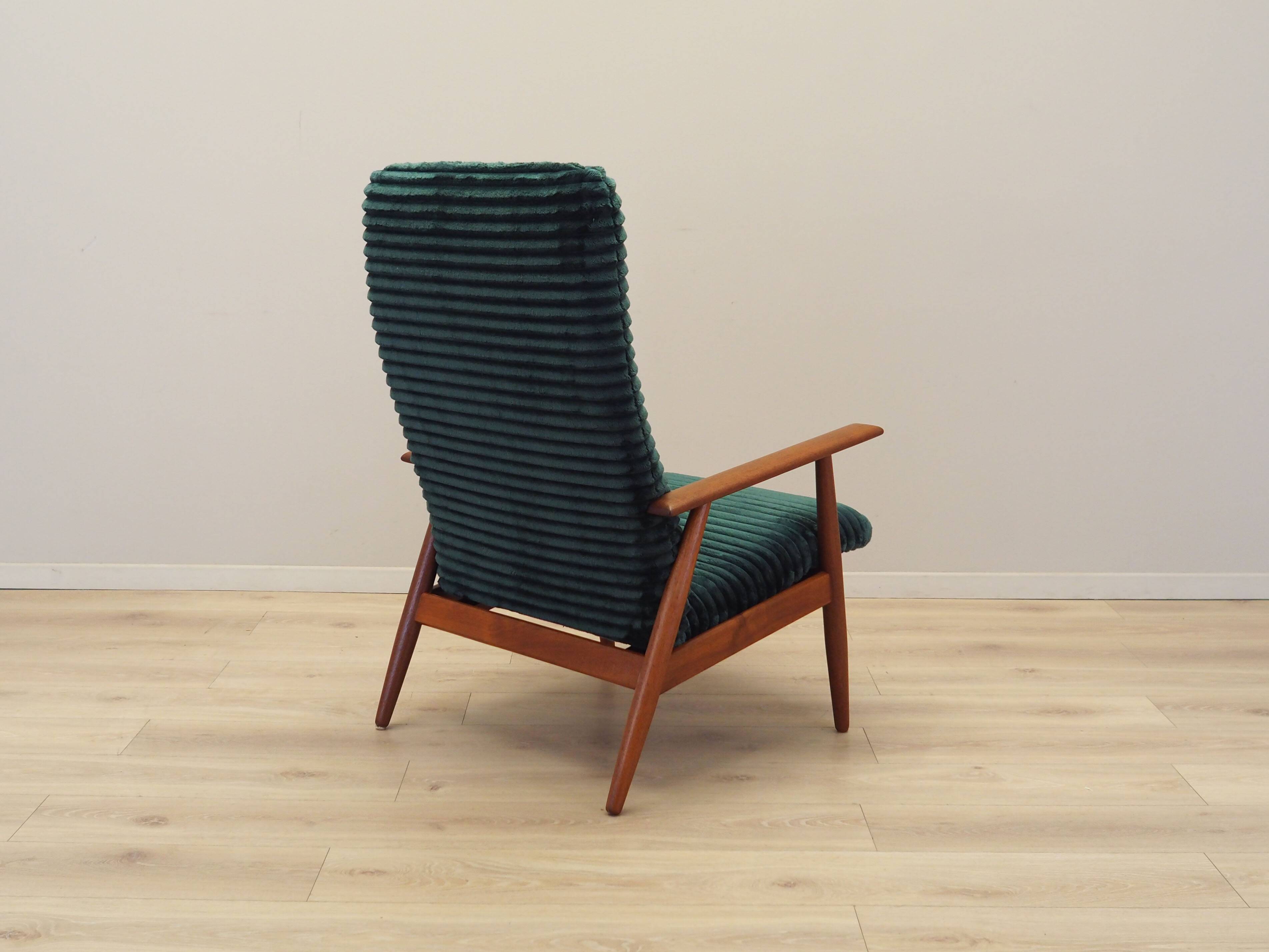Fauteuil en velours, design danois, années 1970, production : Danemark