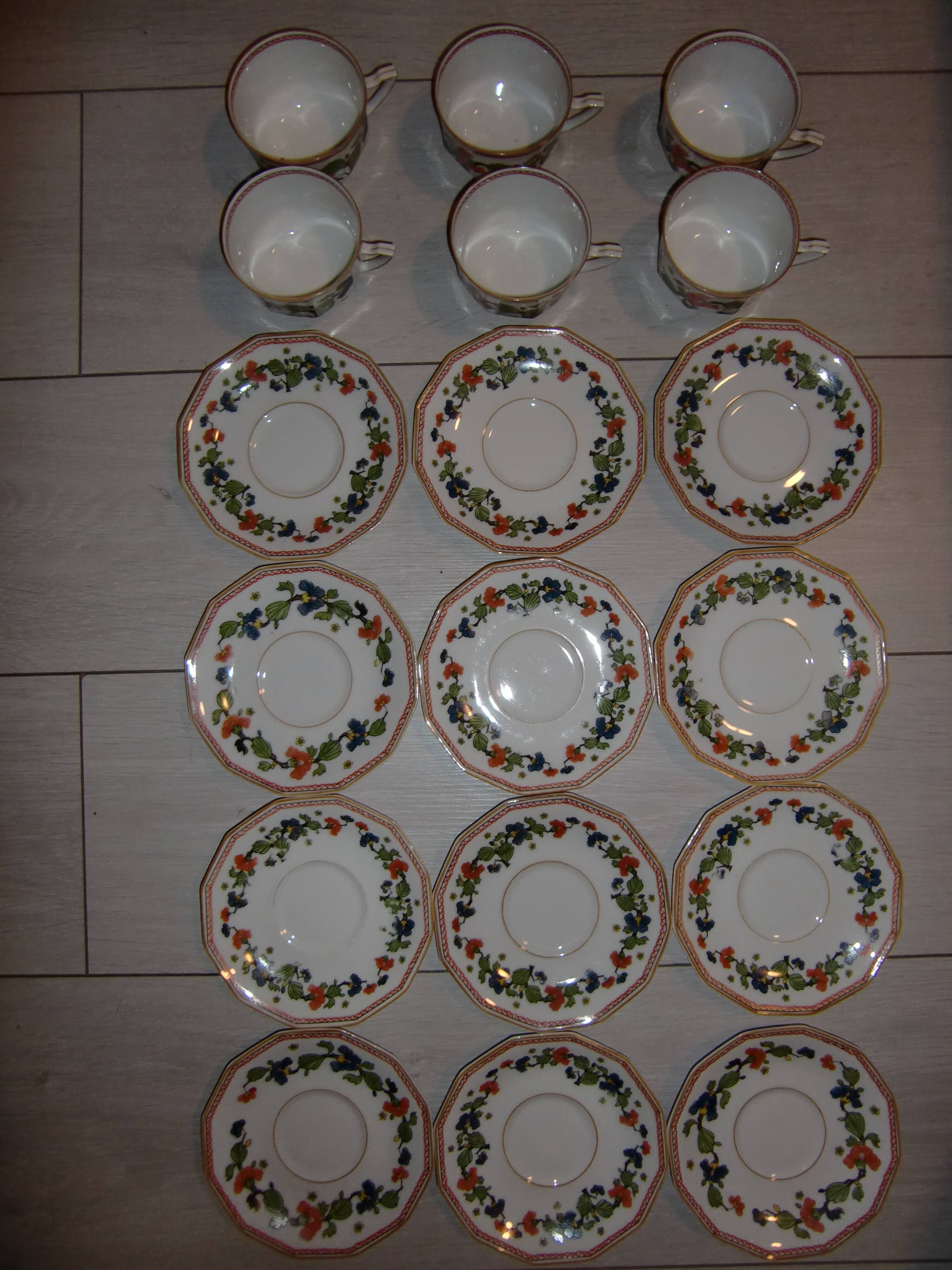 Lot de 6 tasses à café/thé et 12 soucoupes assorties des années 50'