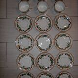 Set of 6 coffee/tea cups and 12 matching saucers from the 50's