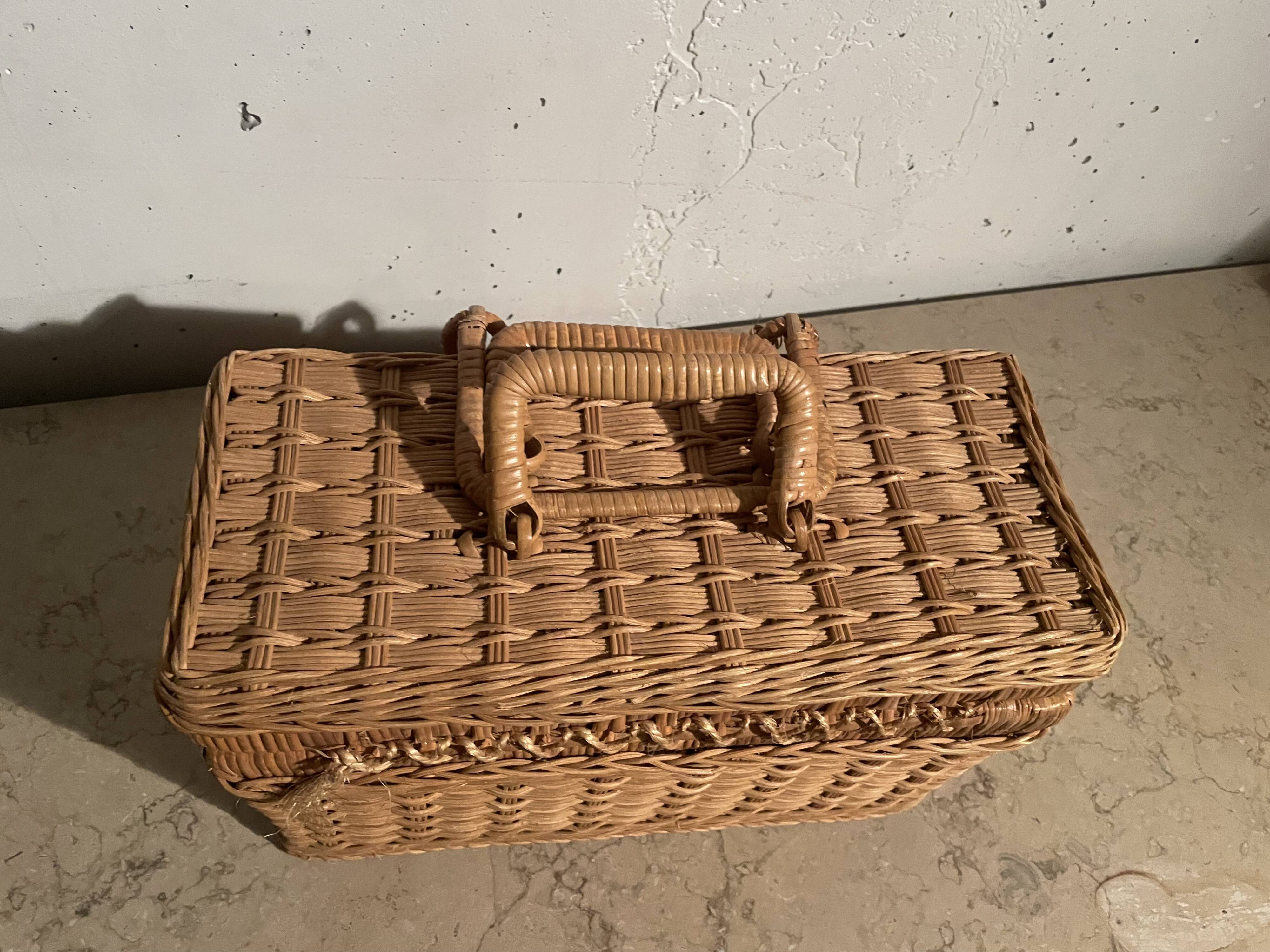 Mallette en rotin années 60