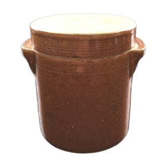 Sandstone salt pot