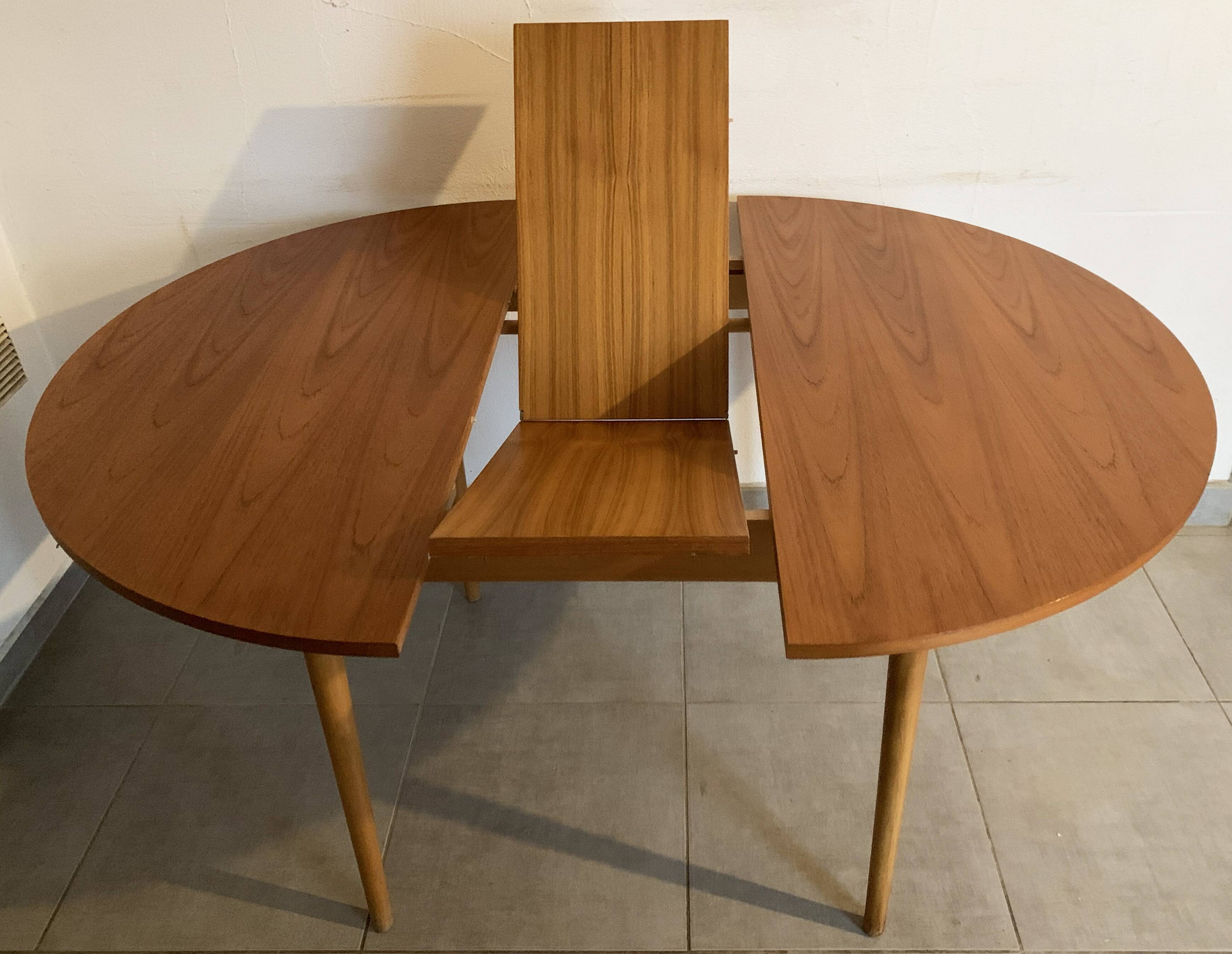 Table de repas scandinave en palissandre clair des années 60