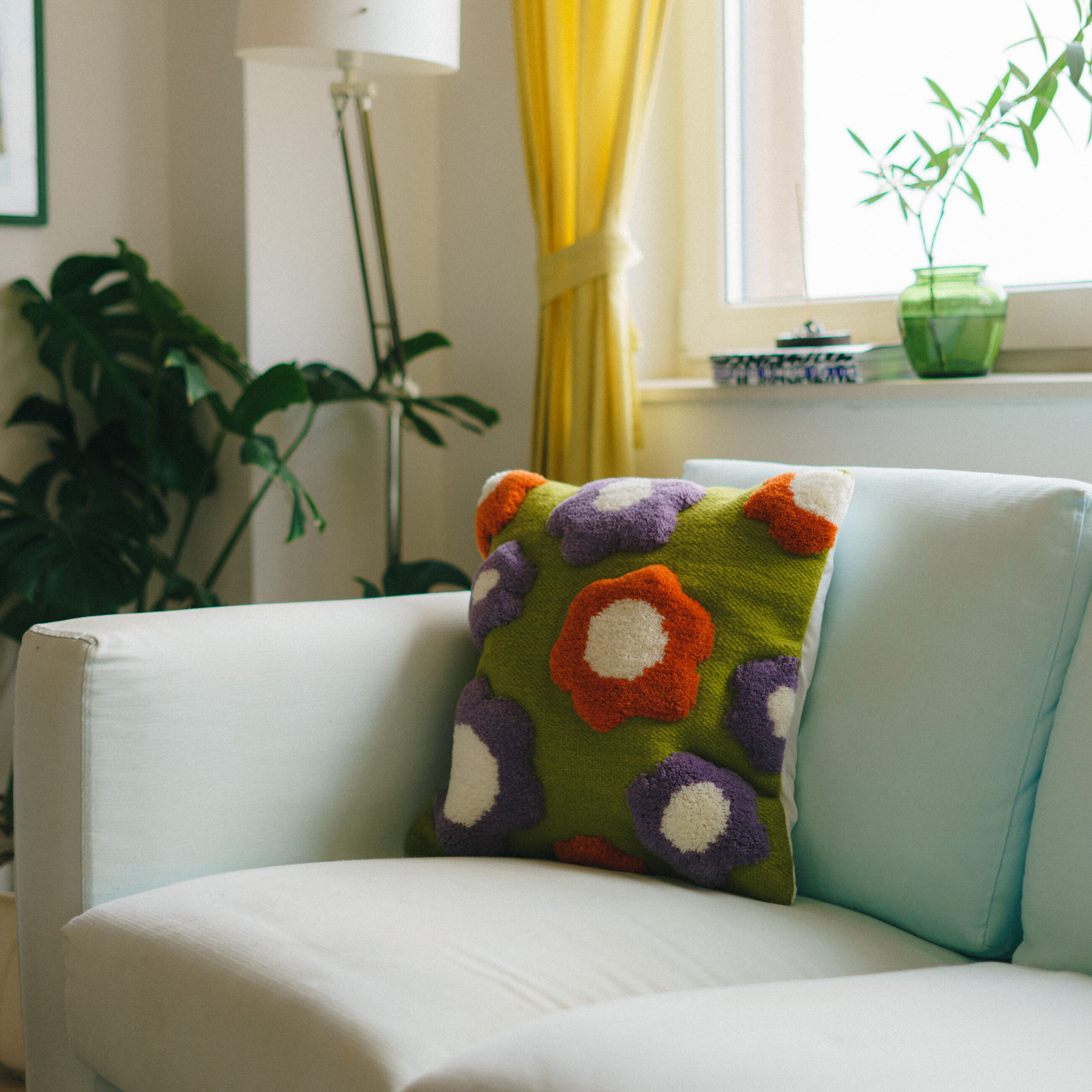 Handmade wool cushion cover purple flower 45 x 45 cm