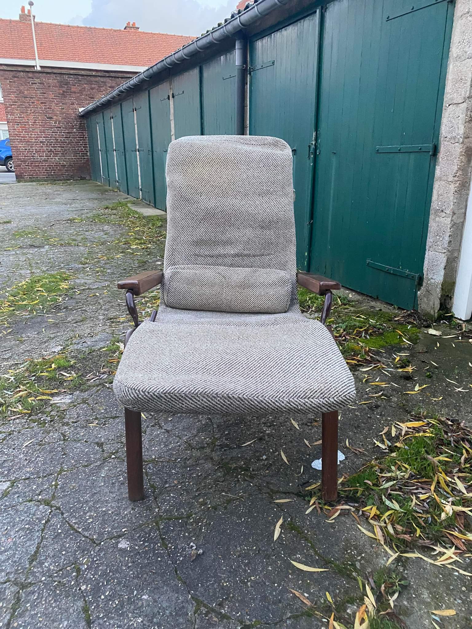 Scandinavian llama armchair foot vintage compass