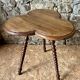Table trèfle en bois tourné