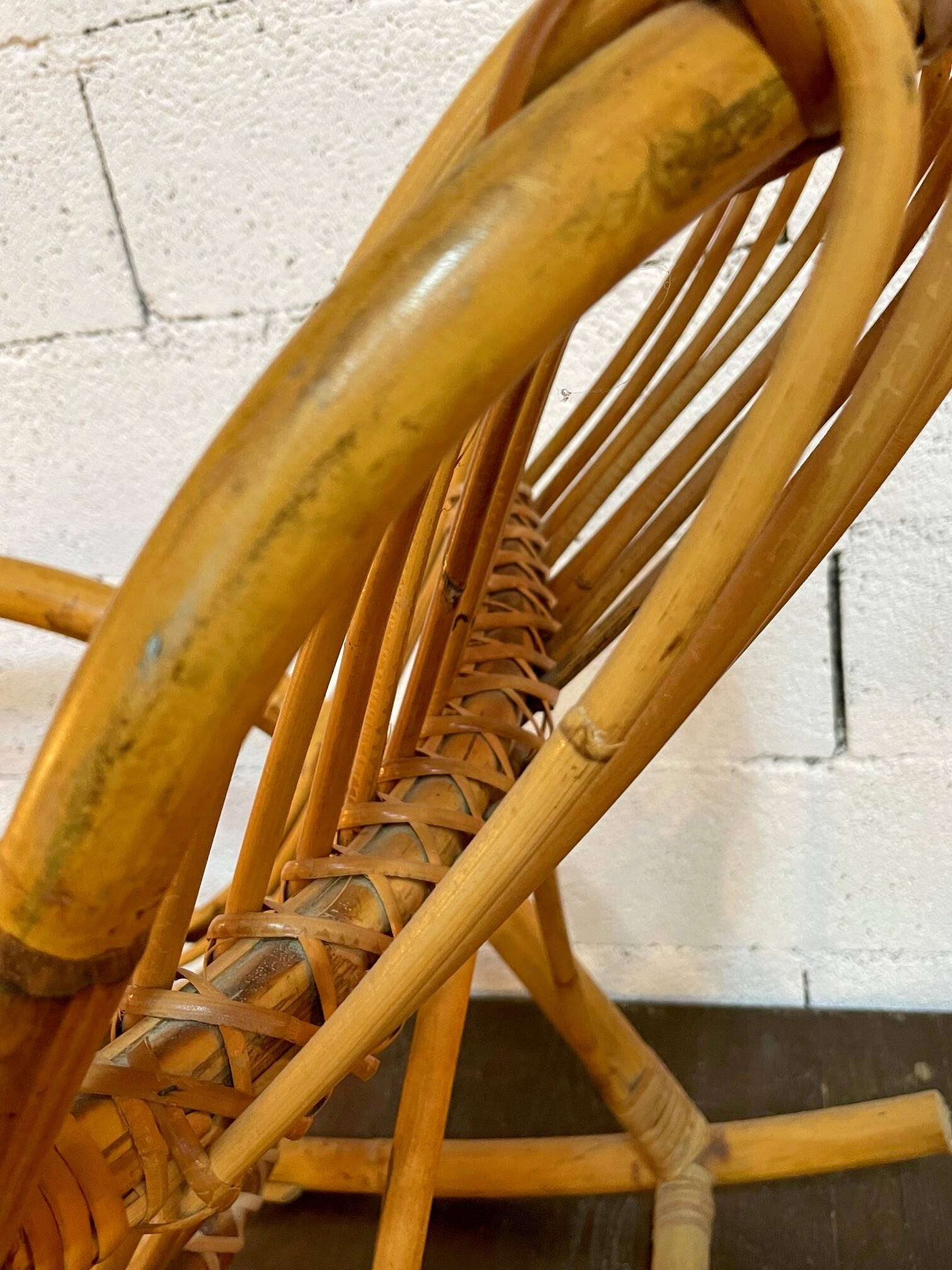 Vintage rocking chair in rattan by Rohé (Holland) from the 1960s.
